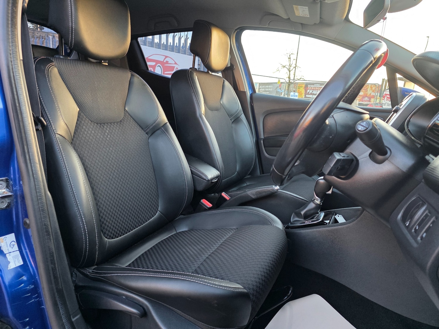 Used Renault Clio 2017 for sale - 76431175: Photo 9