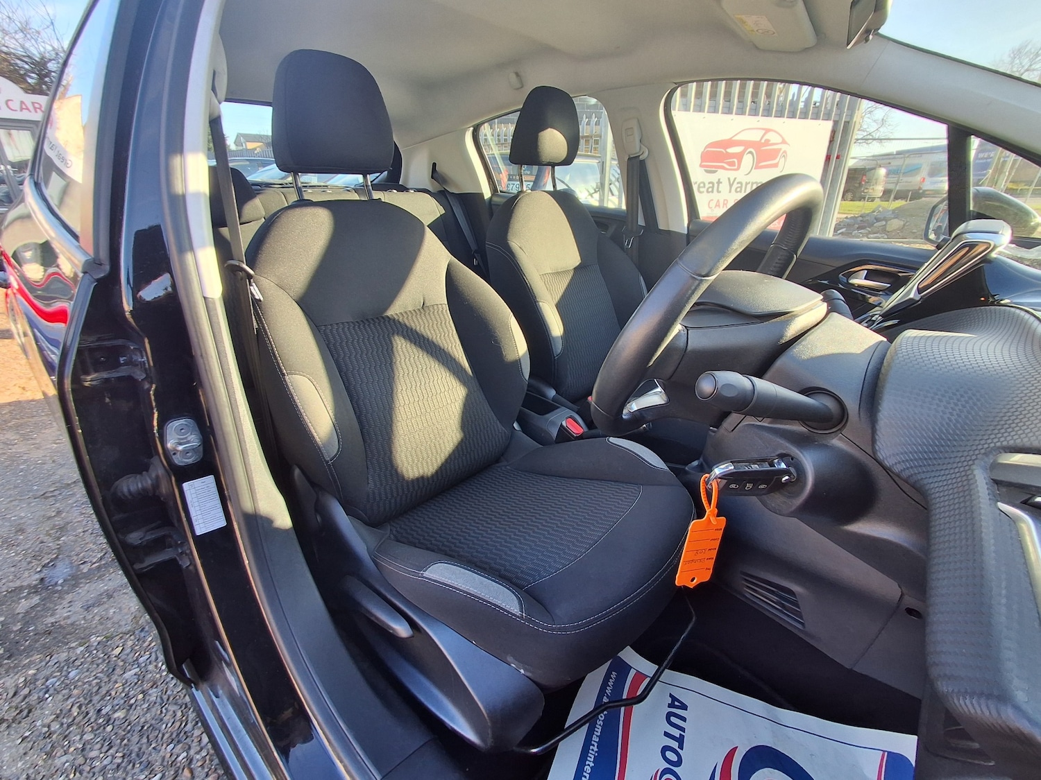 Used Peugeot 208 2015 for sale - 77745915: Photo 11