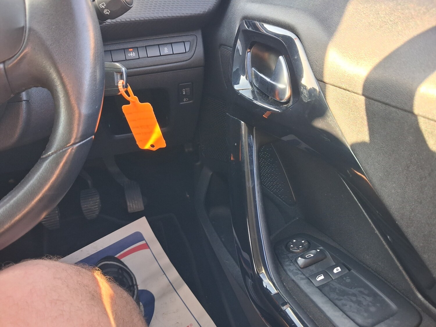 Used Peugeot 208 2015 for sale - 77745915: Photo 20