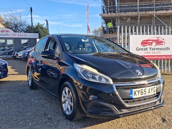 Used Peugeot 208 2015 for sale - 77745915: Photo