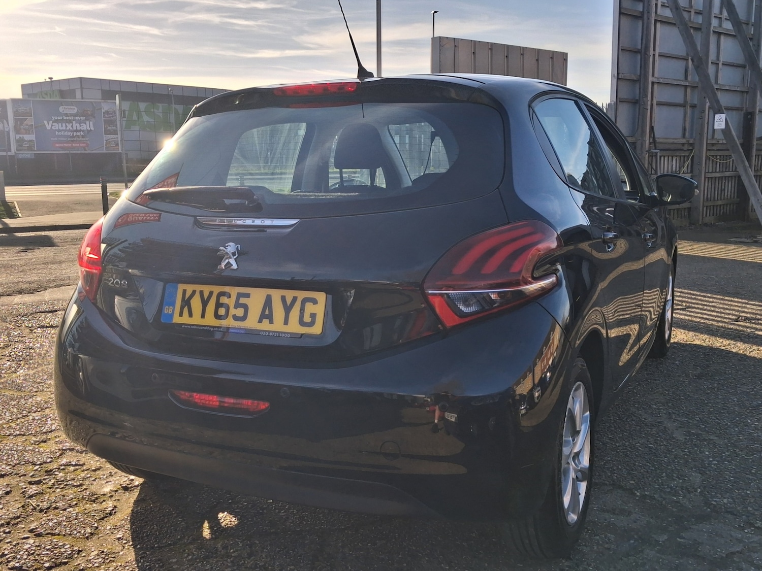 Used Peugeot 208 2015 for sale - 77745915: Photo 5