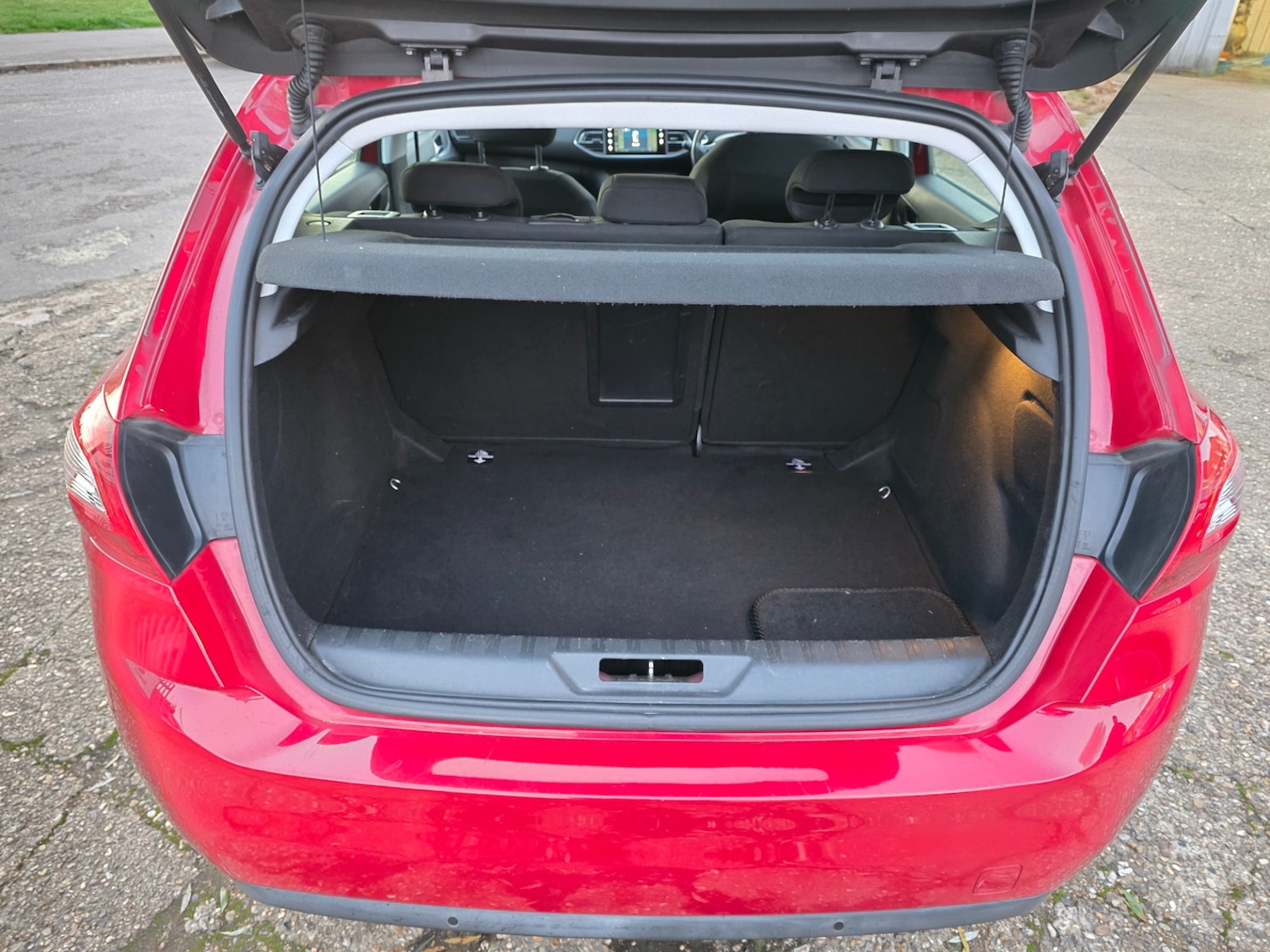 Used Peugeot 308 2014 for sale - 76605483: Photo 14