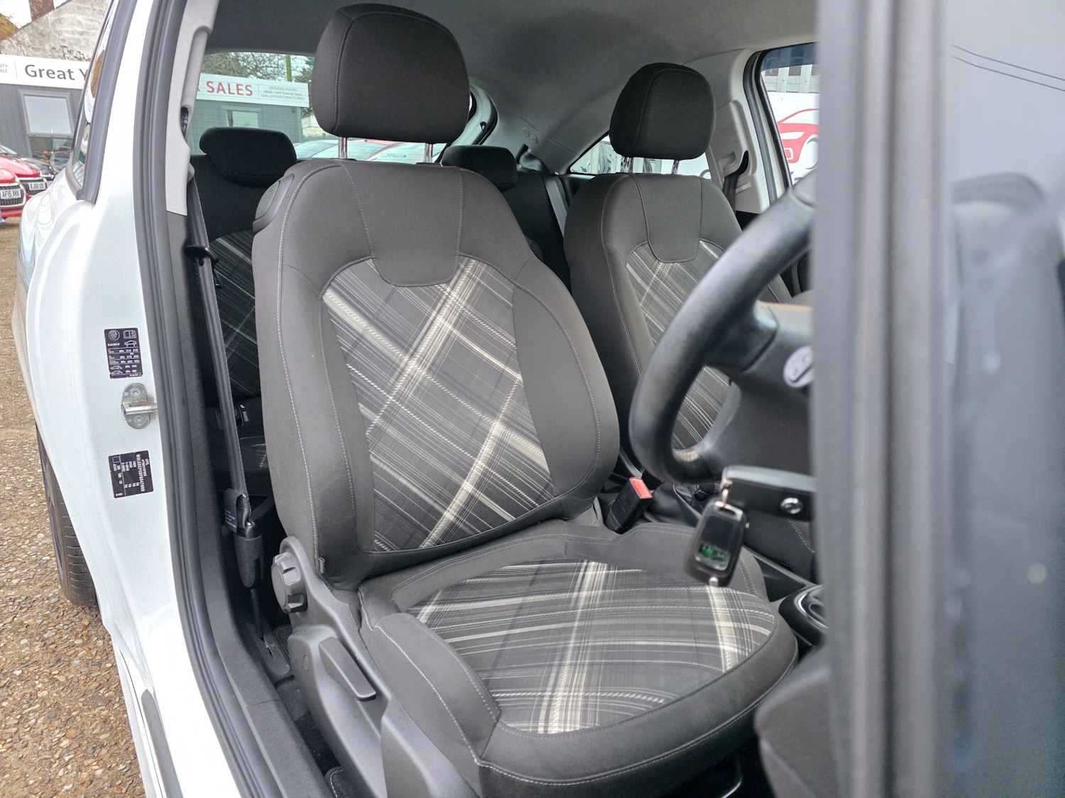 Used Vauxhall Corsa 2015 for sale - 76722414: Photo 12