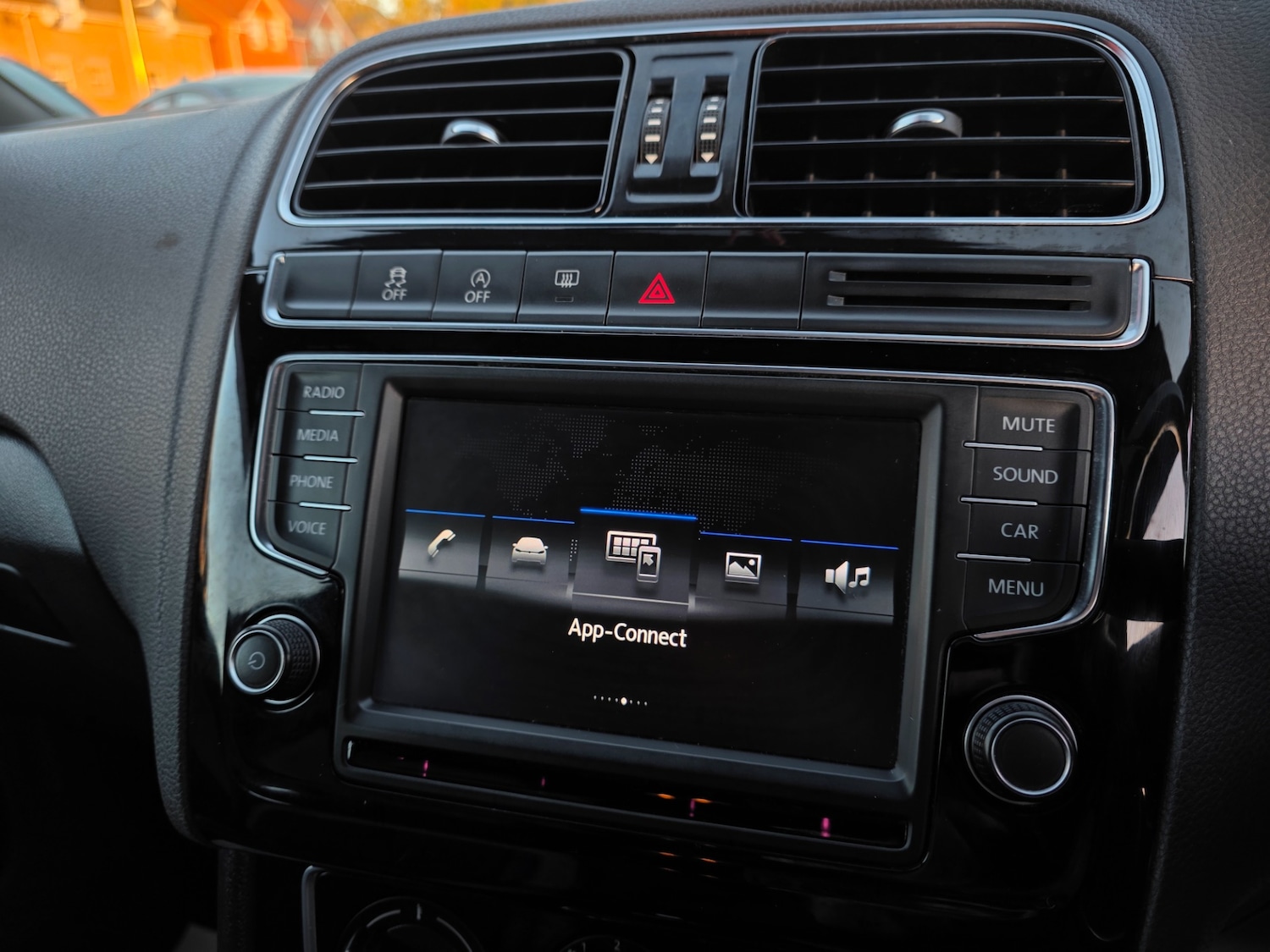 Used Volkswagen Polo 2016 for sale - 76440053: Photo 23