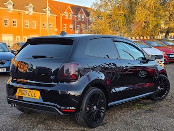 Used Volkswagen Polo 2016 for sale - 76440053: Photo