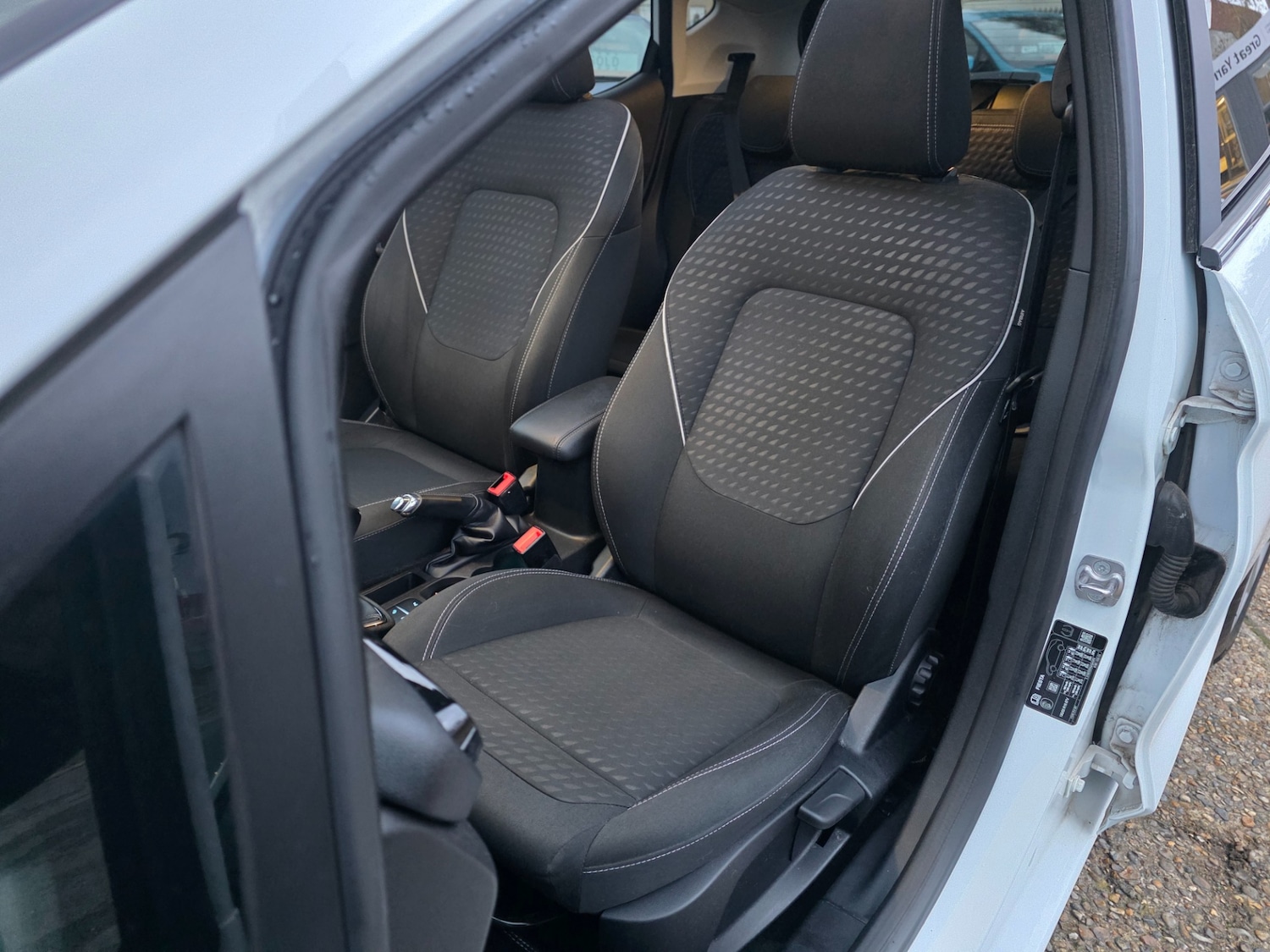 Used Ford Fiesta 2018 for sale - 76548002: Photo 19