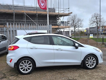 Used Ford Fiesta 2018 for sale - 76548002: Photo