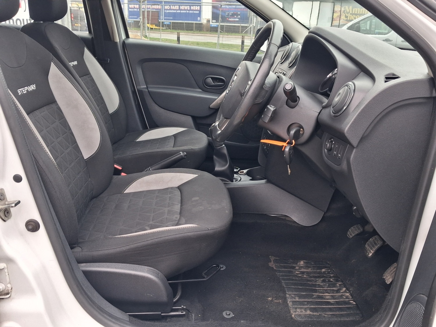 Used Dacia Sandero Stepway 2015 for sale - 77746169: Photo 13