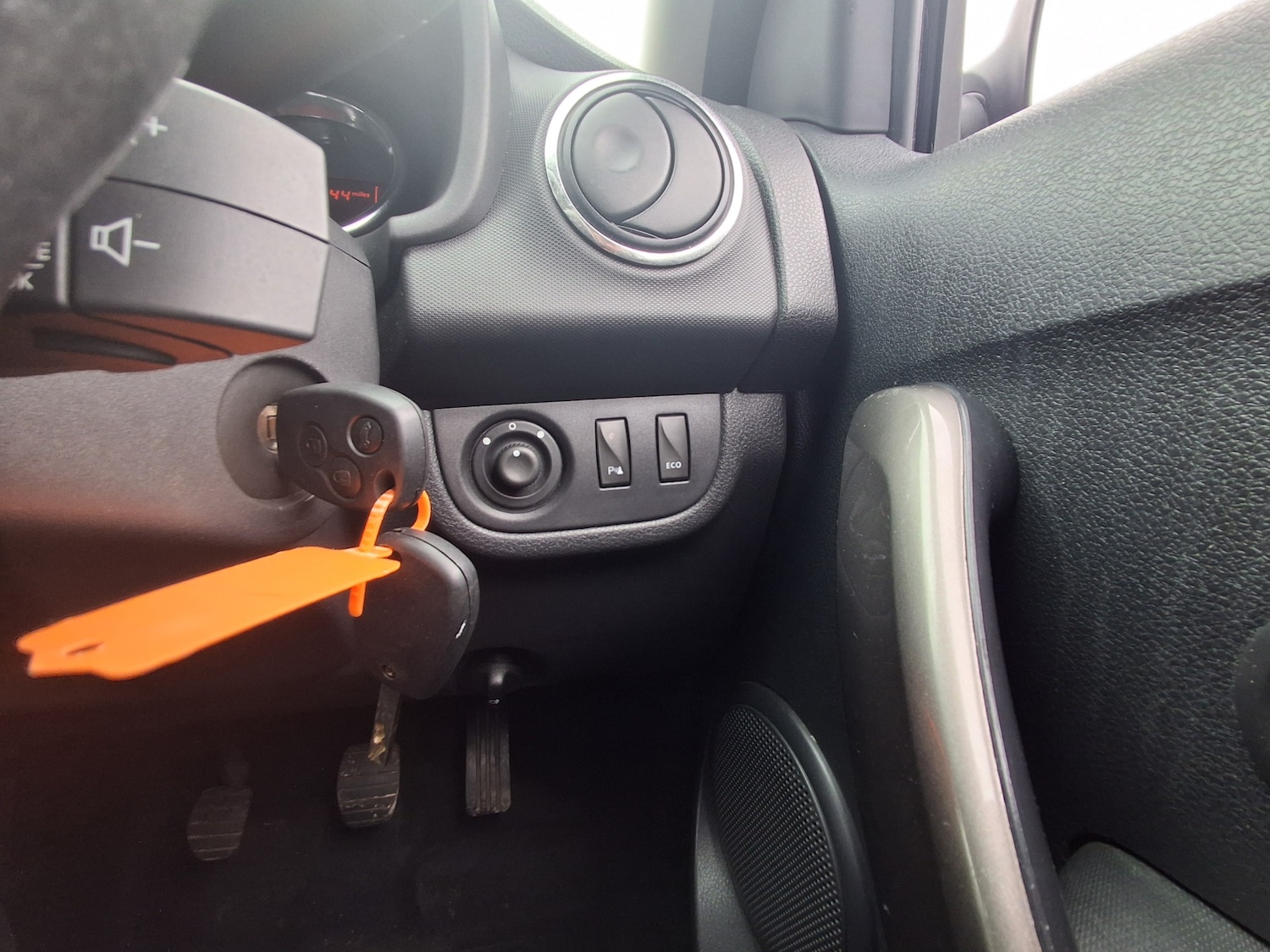 Used Dacia Sandero Stepway 2015 for sale - 77746169: Photo 22