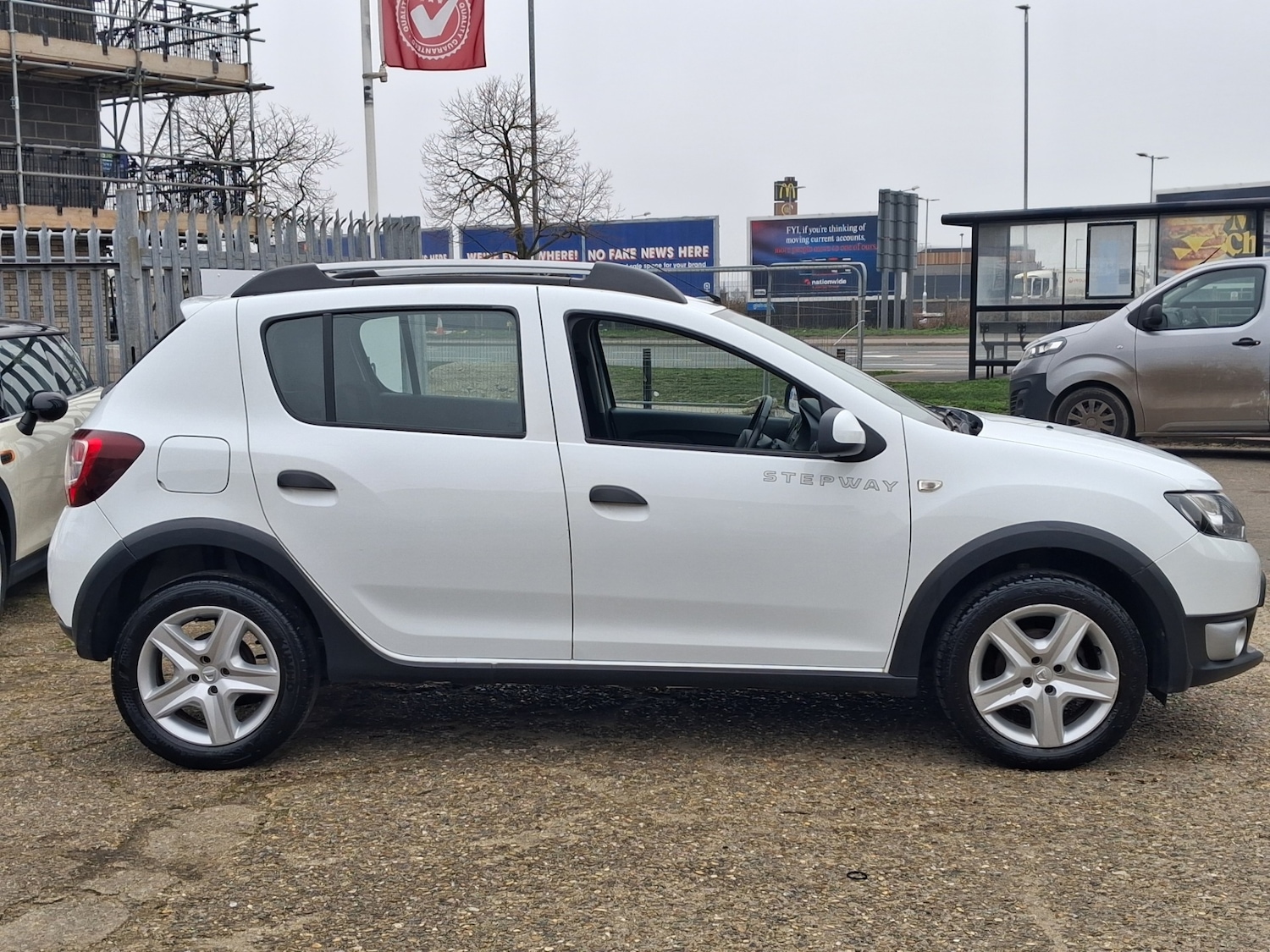 Used Dacia Sandero Stepway 2015 for sale - 77746169: Photo 6