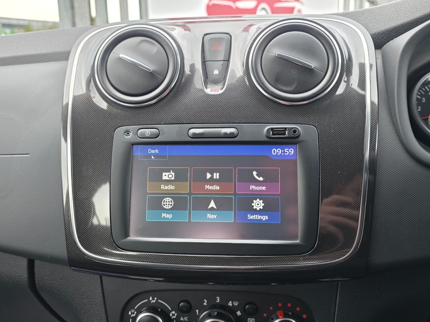 Used Dacia Sandero 2018 for sale - 76492322: Photo 23