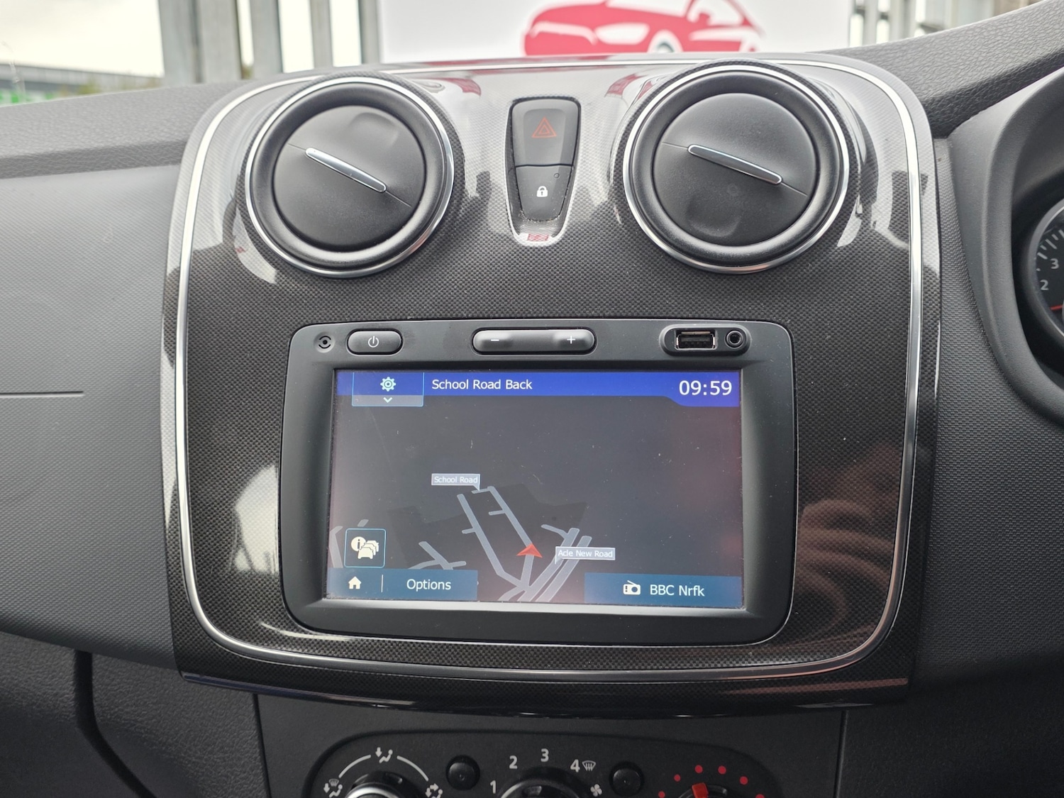 Used Dacia Sandero 2018 for sale - 76492322: Photo 24