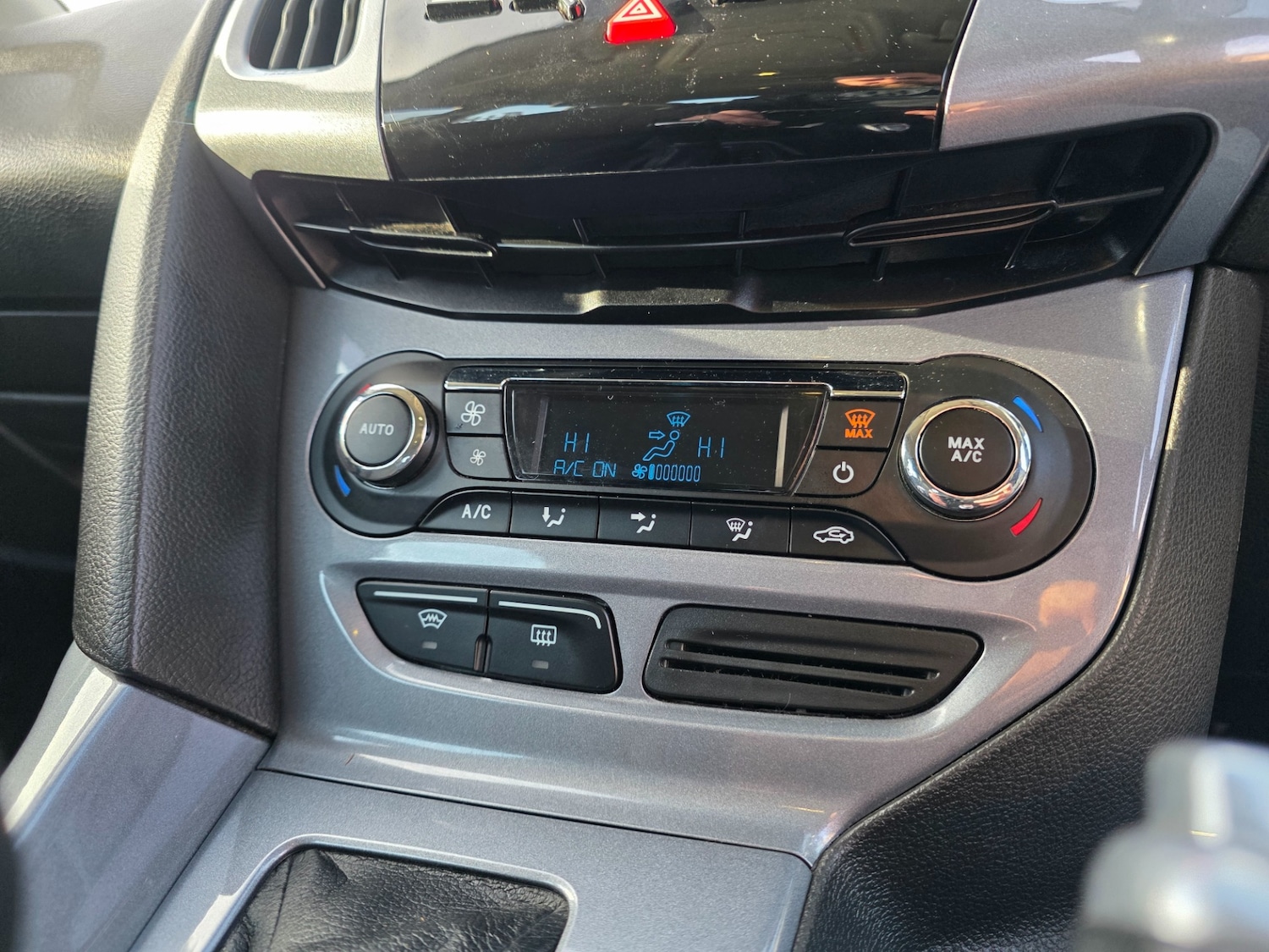 Used Ford Focus 2012 for sale - 76864194: Photo 21