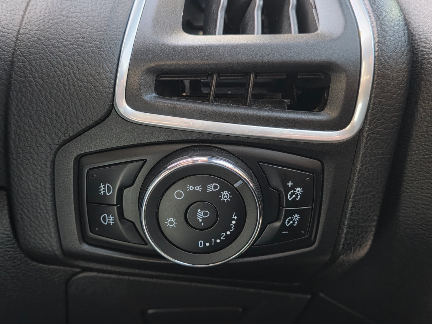 Used Ford Focus 2012 for sale - 76864194: Photo 27