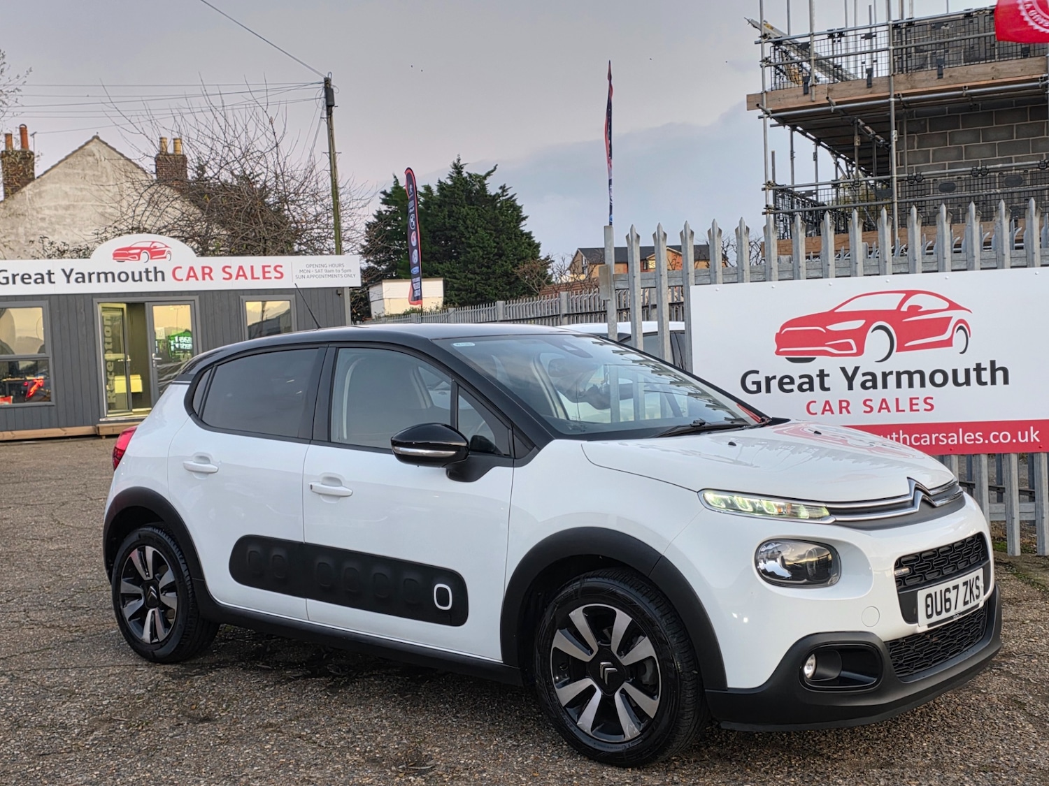 Used Citroen C3 2017 for sale - 76605983: Photo 2