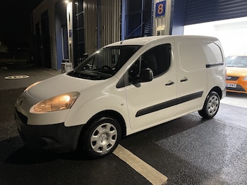 Used Peugeot Partner 2015 for sale - 77687641: Photo