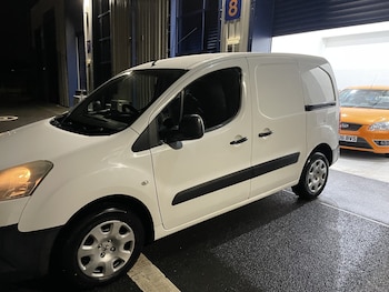 Used Peugeot Partner 2015 for sale - 77687641: Photo