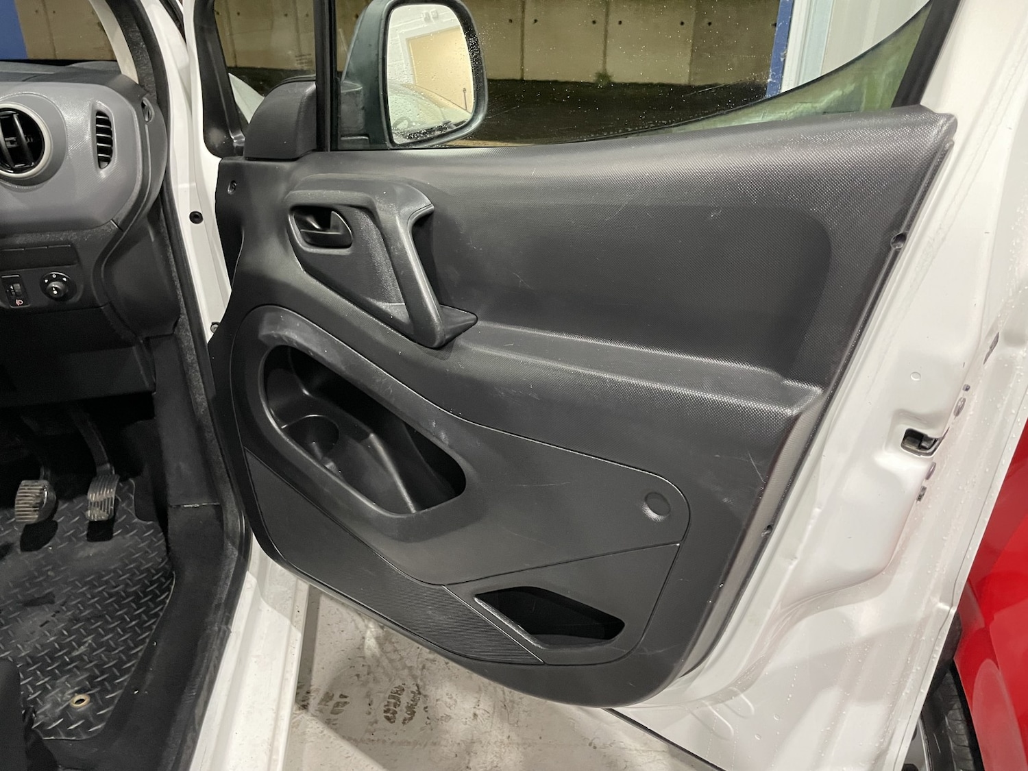 Used Peugeot Partner 2015 for sale - 77687641: Photo 36