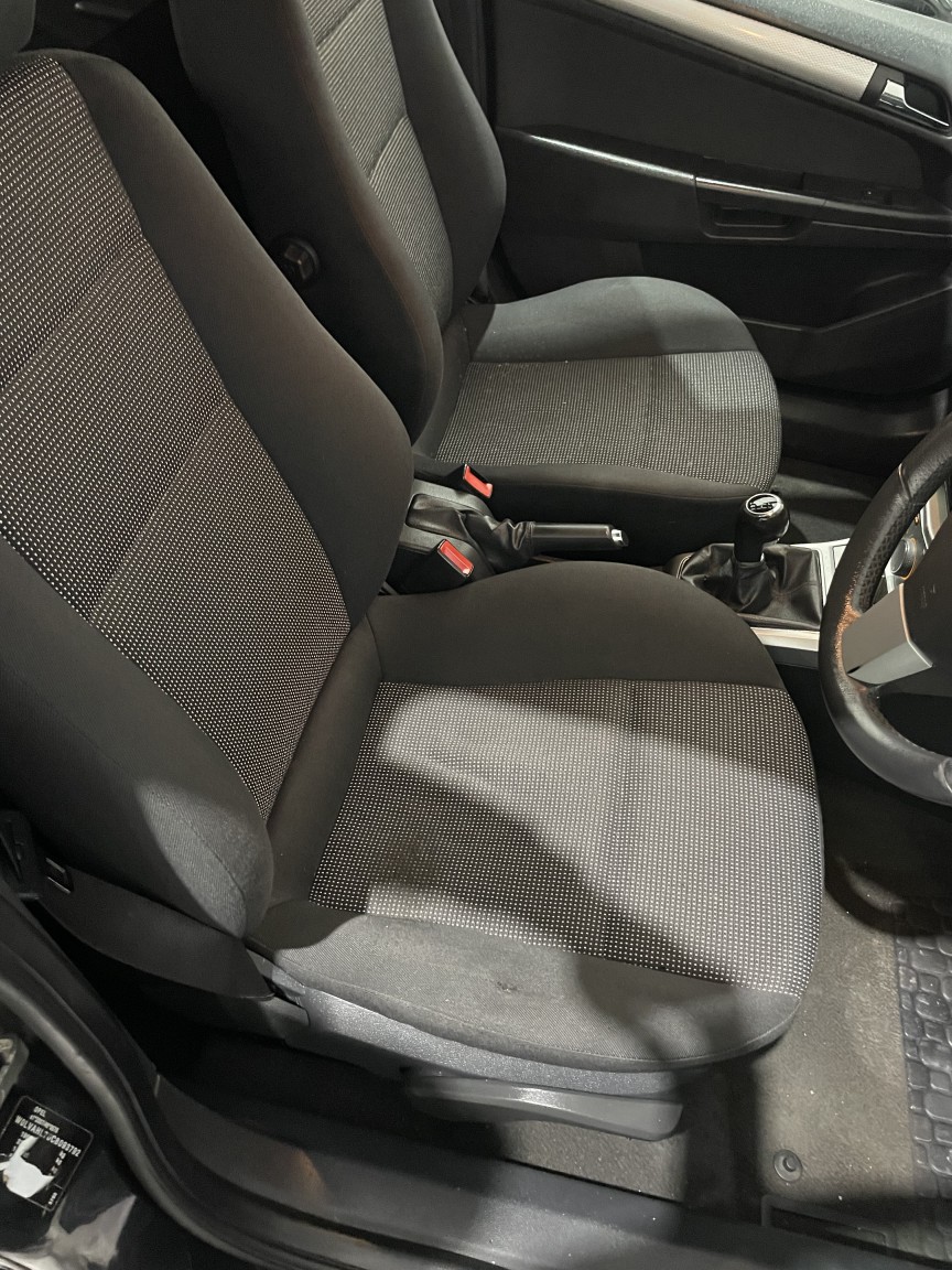 Used Vauxhall Astra Van 2012 for sale - 77014810: Photo 25