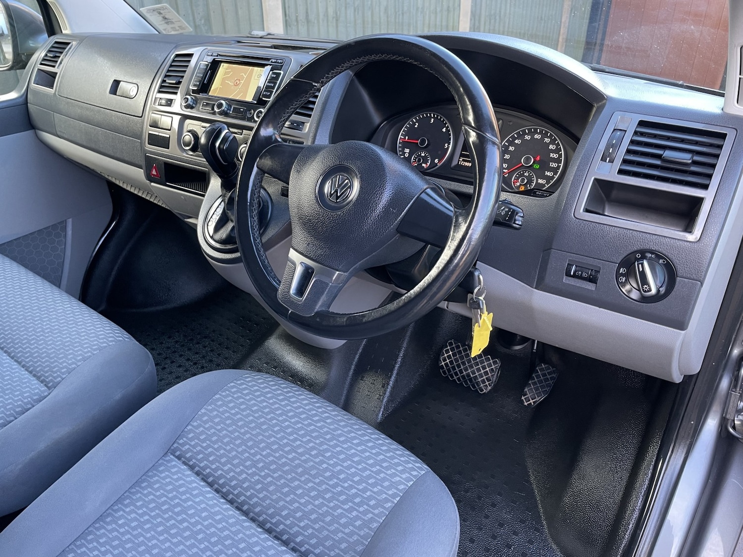 Used Volkswagen Transporter 2014 for sale - 77385205: Photo 10