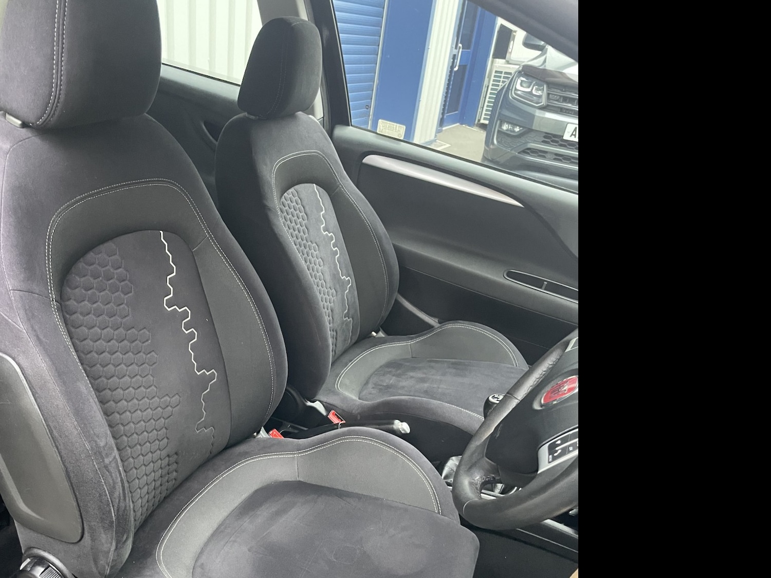 Used Fiat Punto 2014 for sale - 76559920: Photo 14