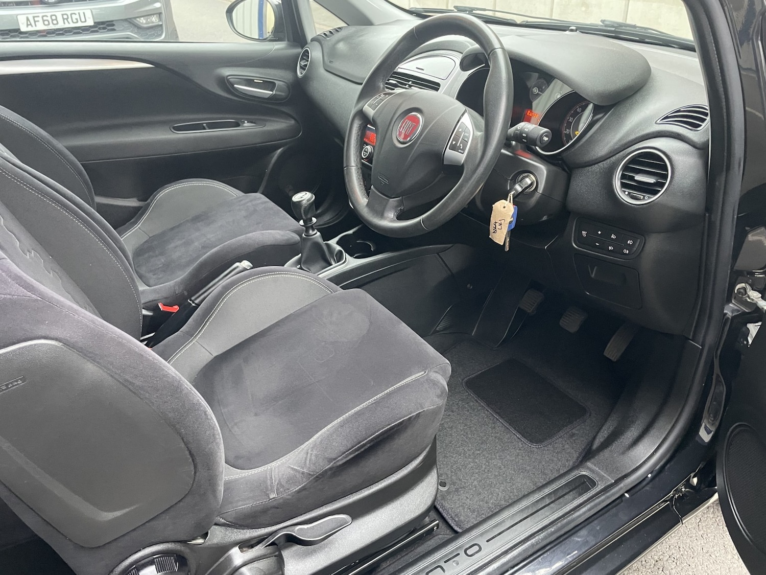 Used Fiat Punto 2014 for sale - 76559920: Photo 15