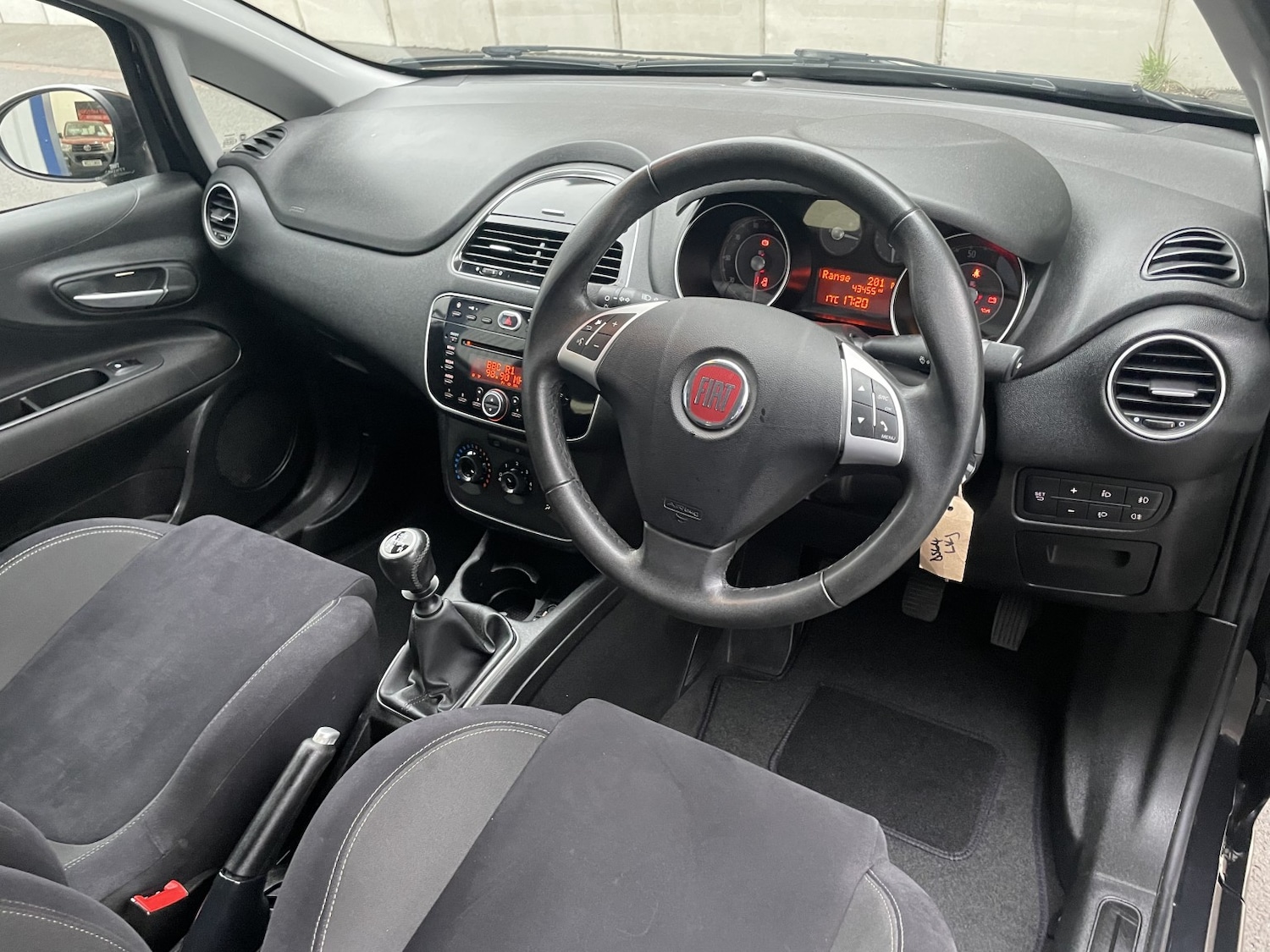 Used Fiat Punto 2014 for sale - 76559920: Photo 18