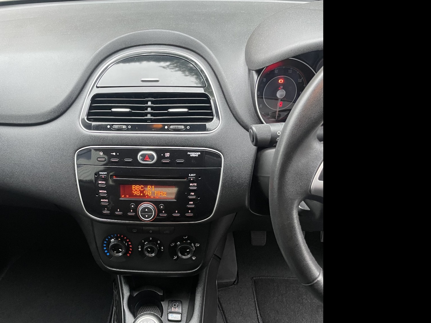 Used Fiat Punto 2014 for sale - 76559920: Photo 23