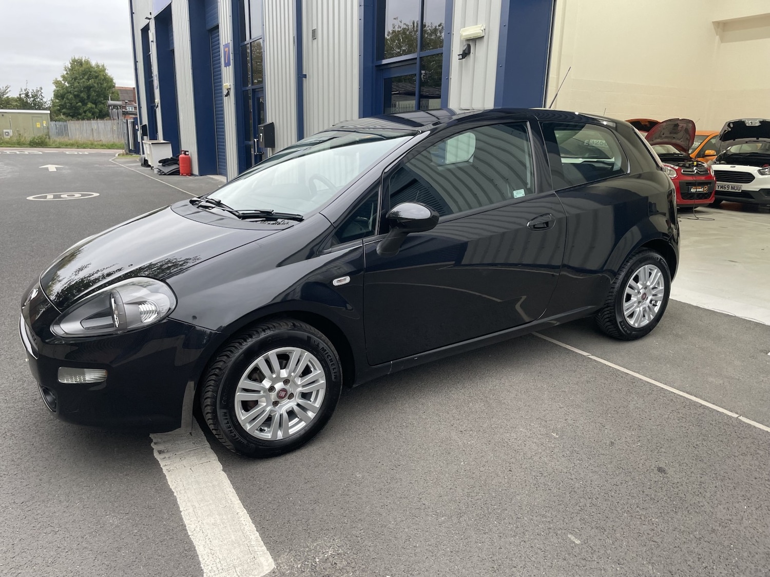 Used Fiat Punto 2014 for sale - 76559920: Photo 3