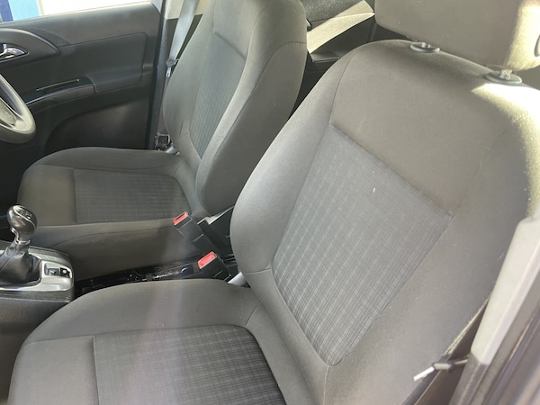 Used Vauxhall Meriva 2010 for sale - 76312344: Photo 28