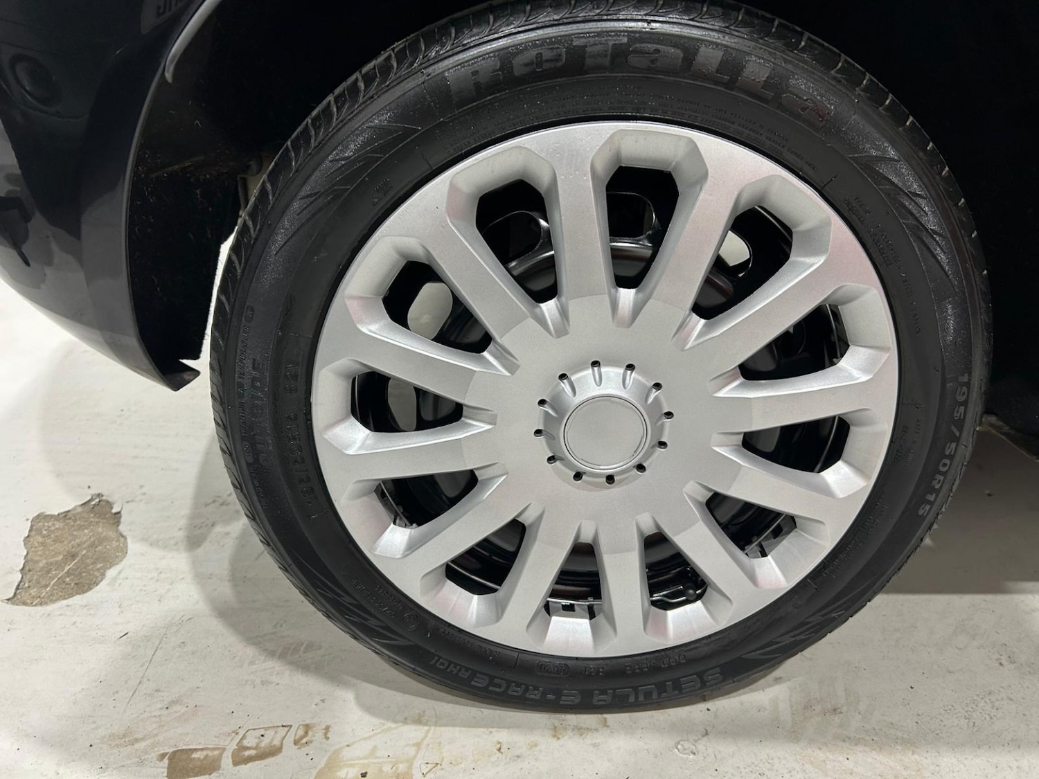 Used Ford Fiesta 2011 for sale - 77789336: Photo 16