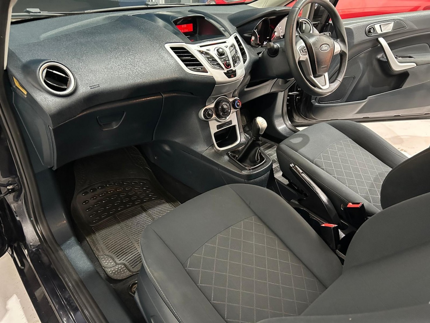 Used Ford Fiesta 2011 for sale - 77789336: Photo 23