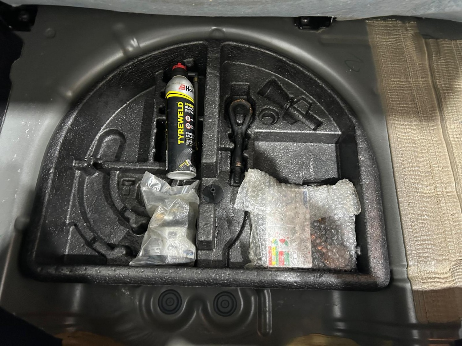 Used Ford Fiesta 2011 for sale - 77789336: Photo 31