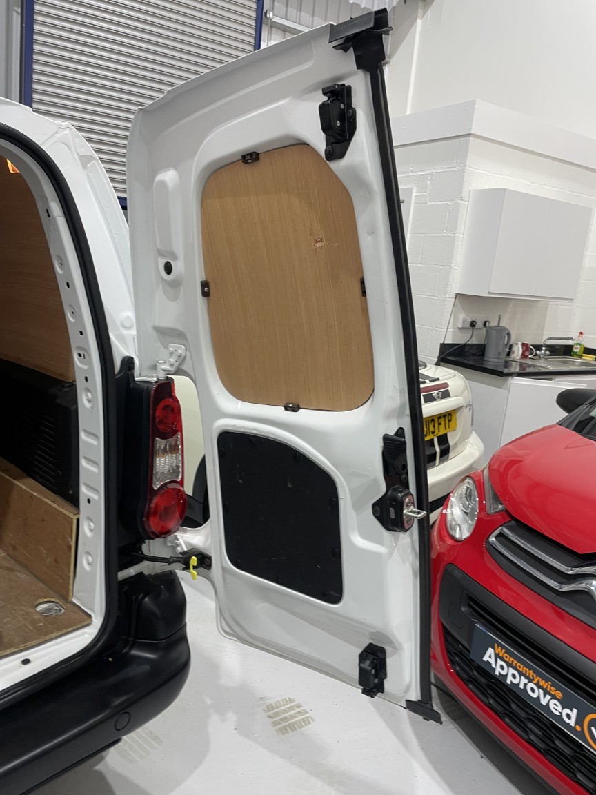 Used Citroen Berlingo 2014 for sale - 76687196: Photo 13