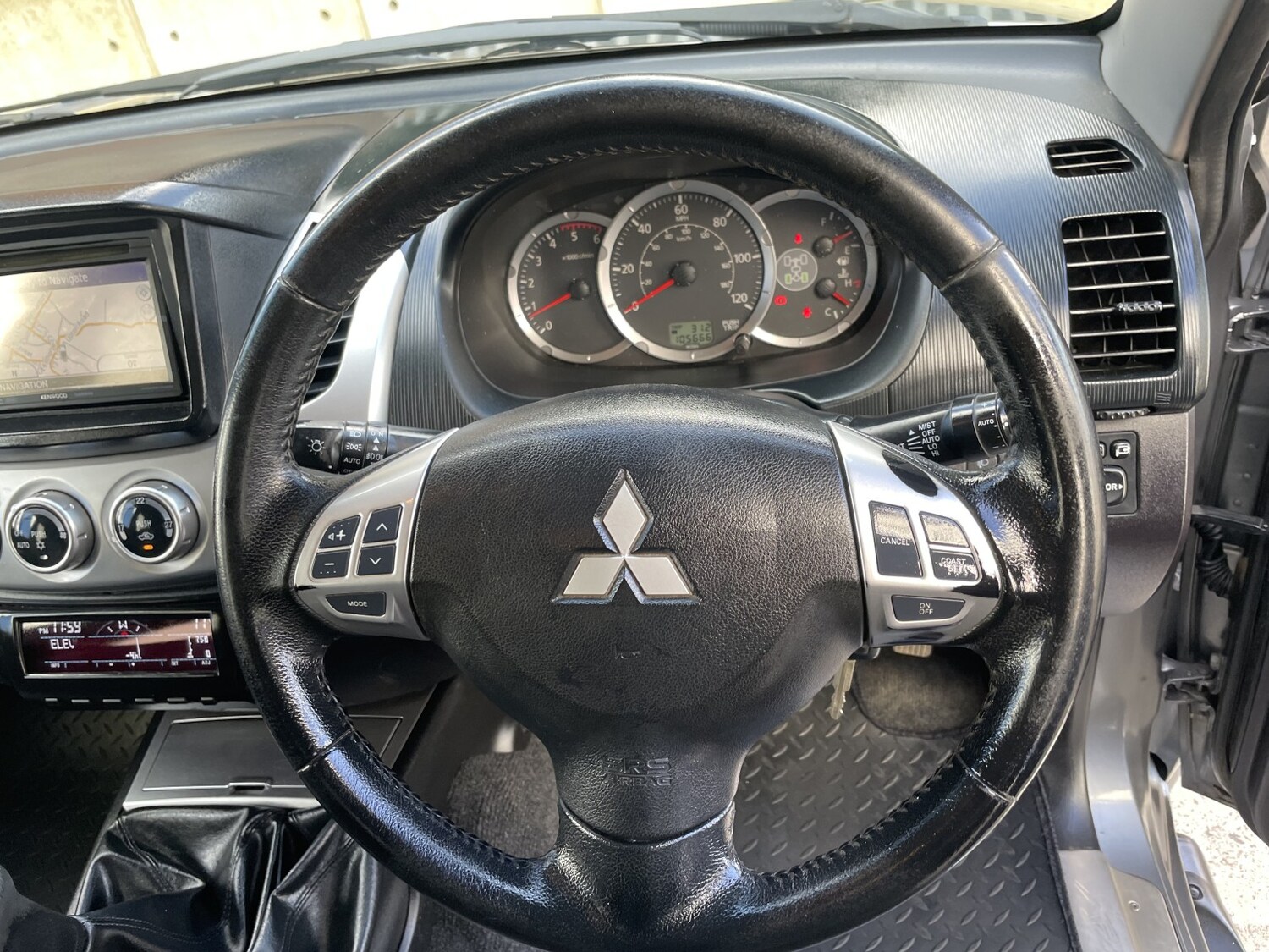 Used Mitsubishi L200 2014 for sale - 78218005: Photo 40