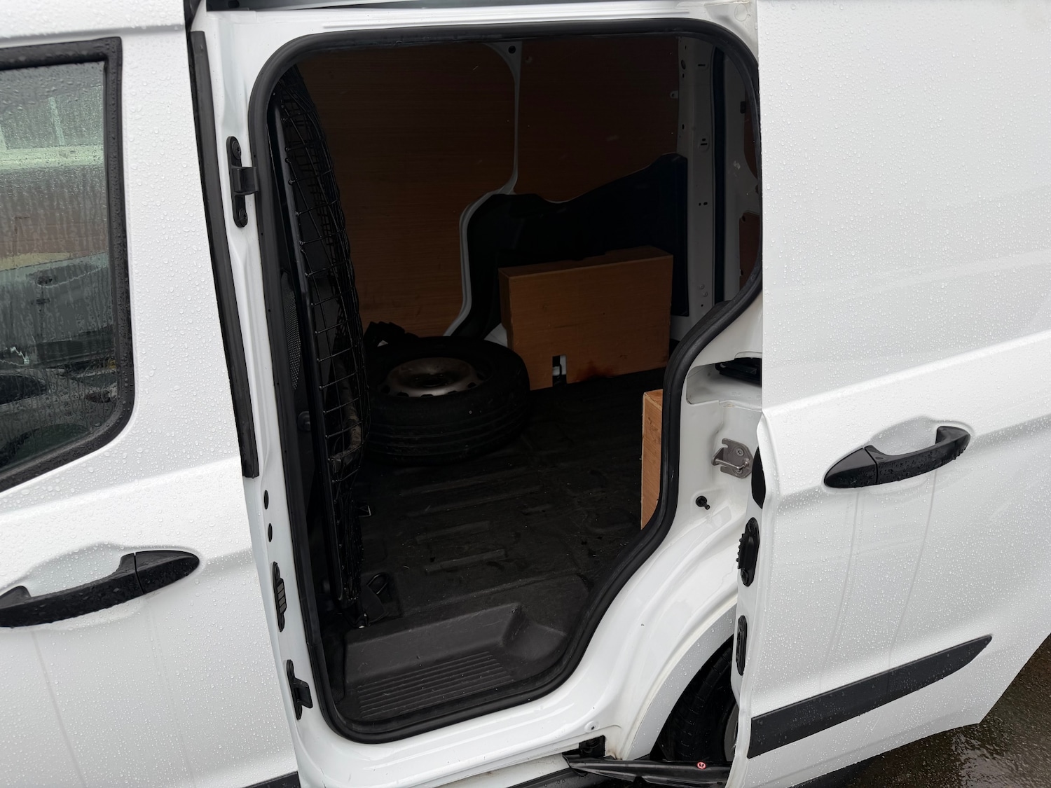 Used Ford Transit Courier 2020 for sale - 77337274: Photo 5