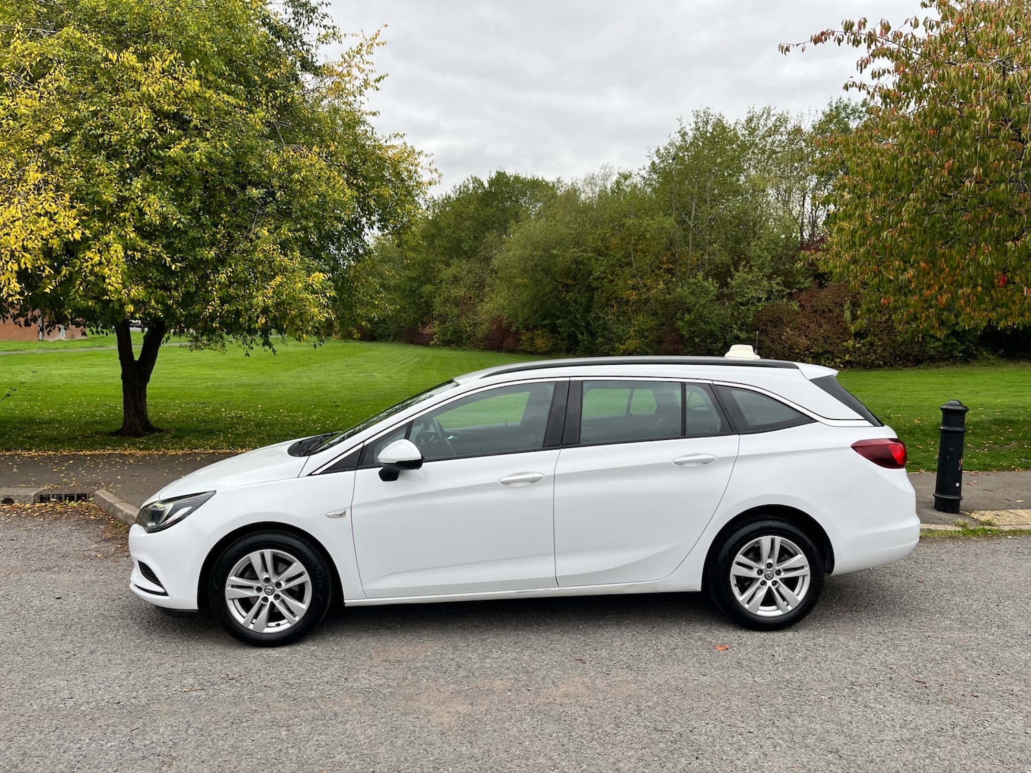 Used Vauxhall Astra 2018 for sale - 74943721: Photo 4