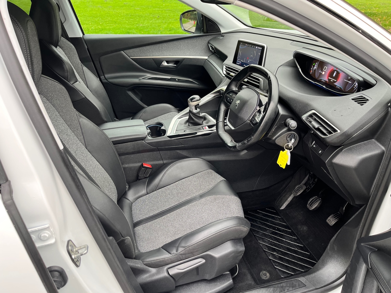 Used Peugeot 3008 2020 for sale - 76114401: Photo 16