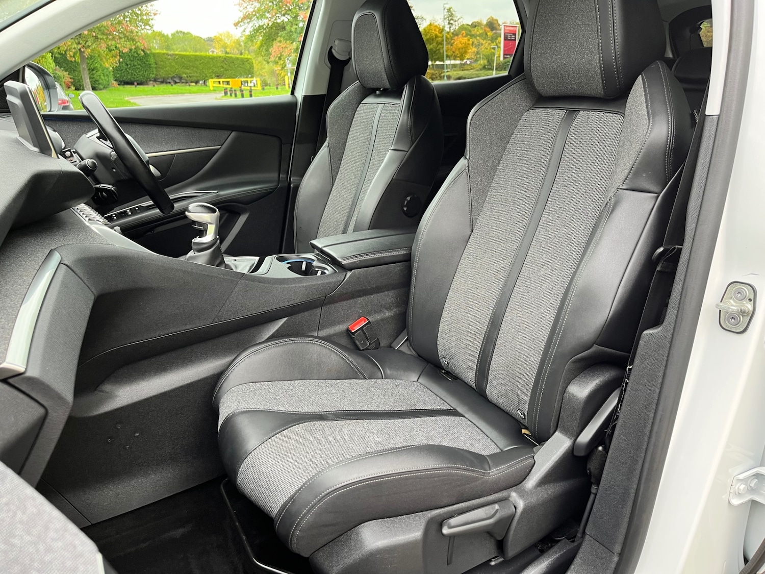 Used Peugeot 3008 2020 for sale - 76114401: Photo 23
