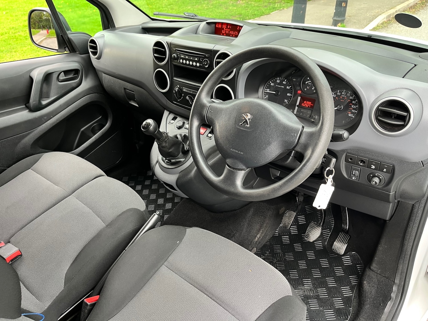 Used Peugeot Partner 2018 for sale - 75825448: Photo 13