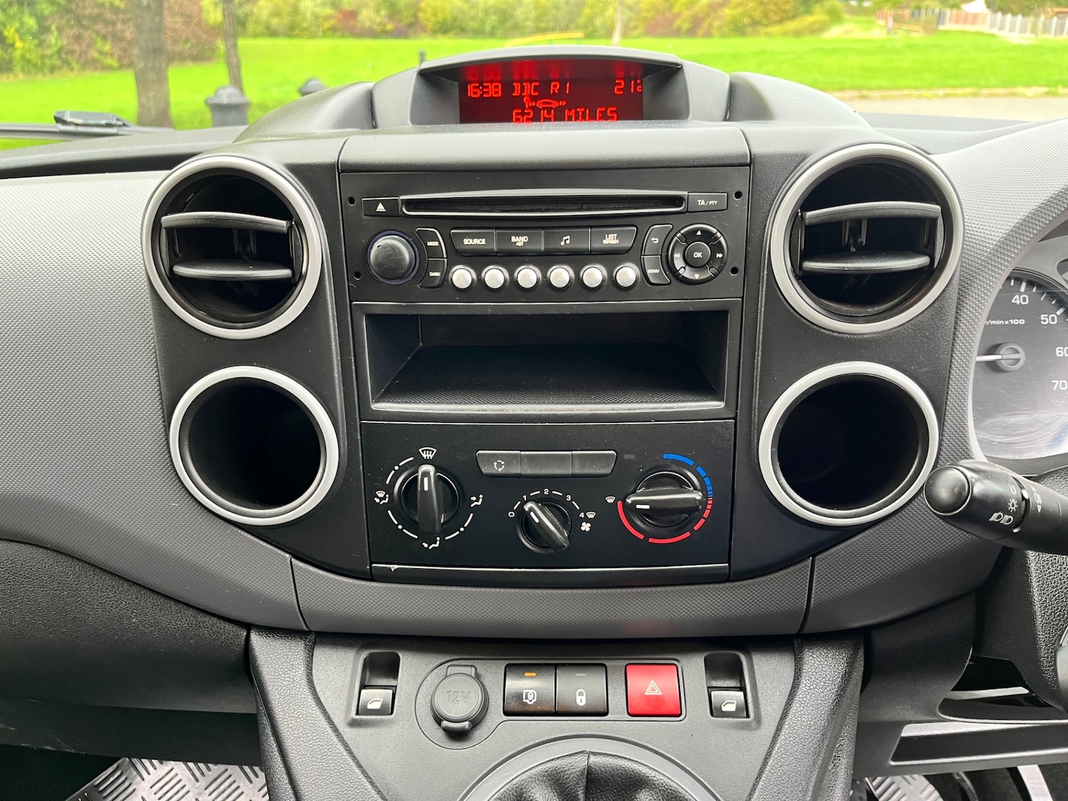 Used Peugeot Partner 2018 for sale - 75825448: Photo 14