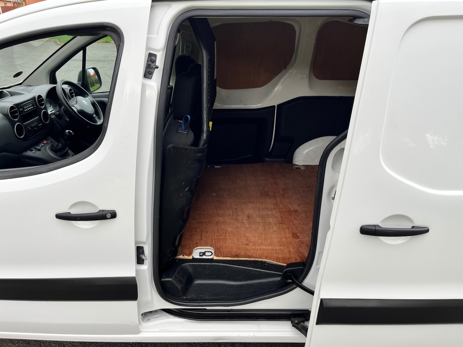 Used Peugeot Partner 2018 for sale - 75825448: Photo 17