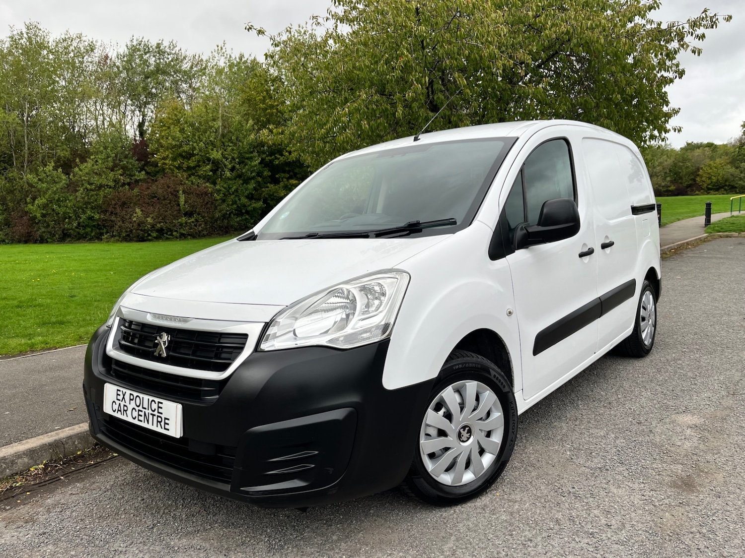 Used Peugeot Partner 2018 for sale - 75825448: Photo 2