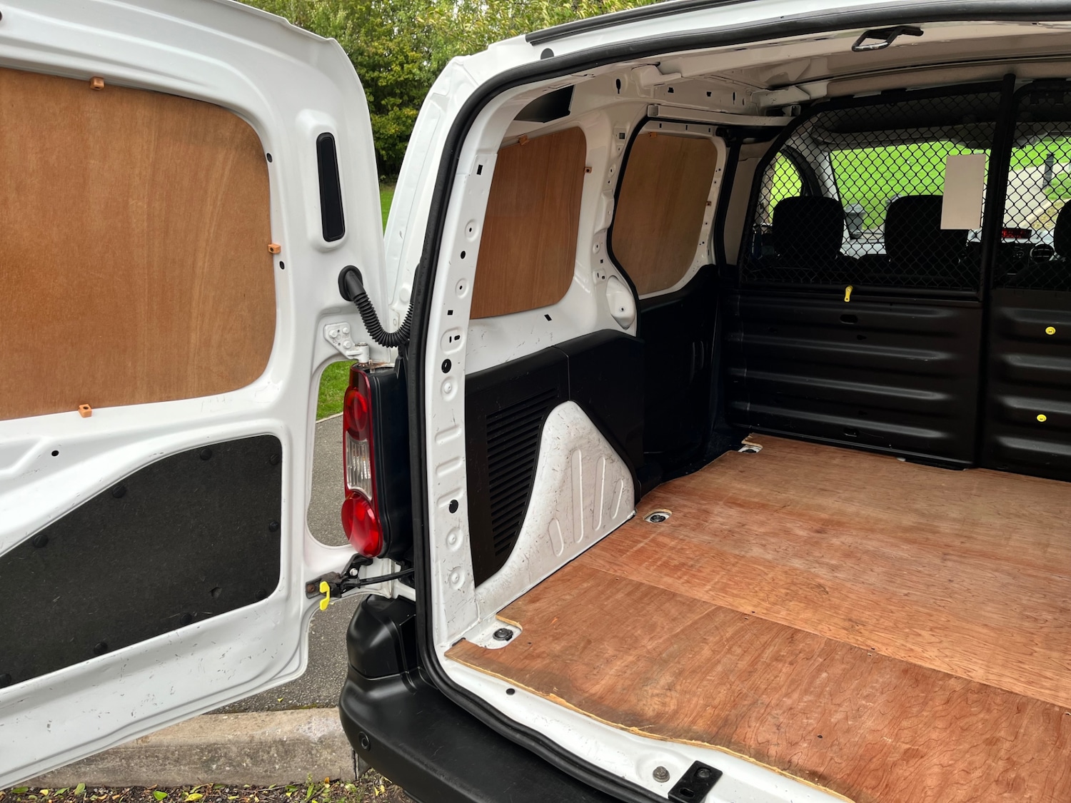 Used Peugeot Partner 2018 for sale - 75825448: Photo 20