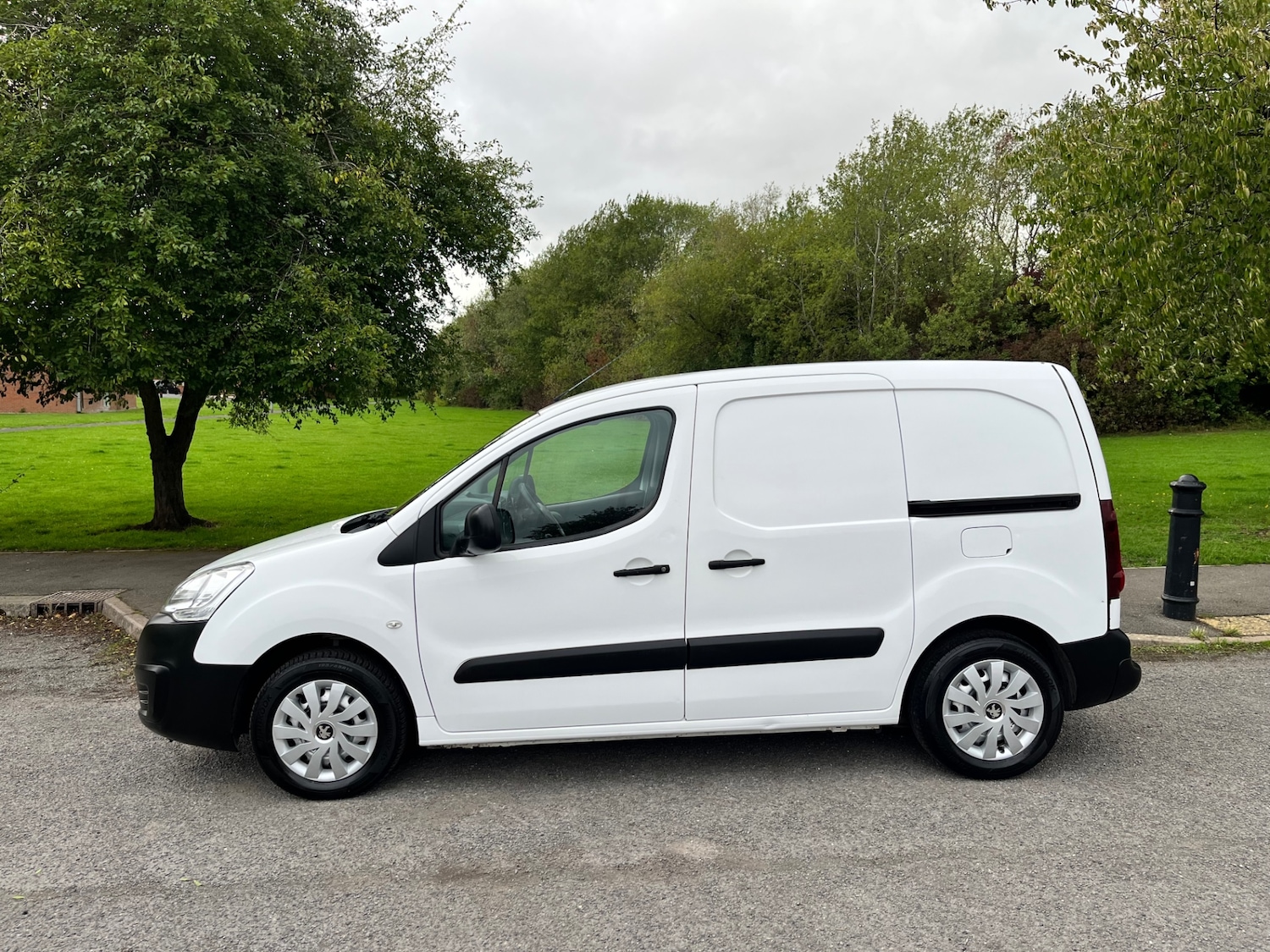 Used Peugeot Partner 2018 for sale - 75825448: Photo 4