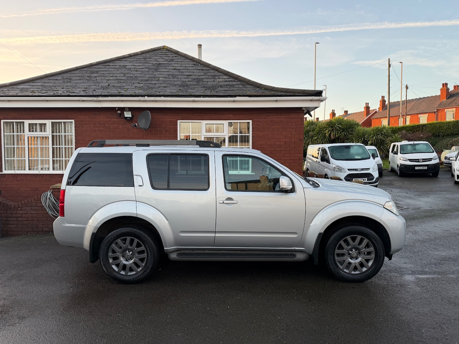 Used Nissan Pathfinder 2014 for sale - 76696284: Photo 6