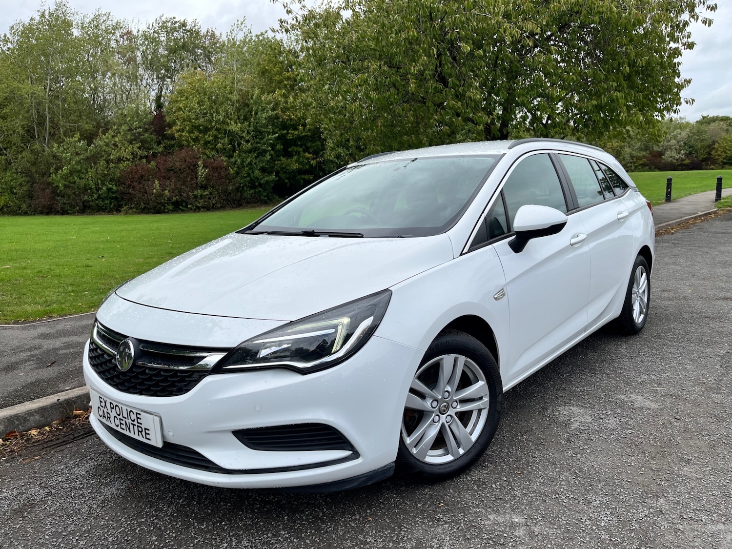 Used Vauxhall Astra 2019 for sale - 74912312: Photo 2