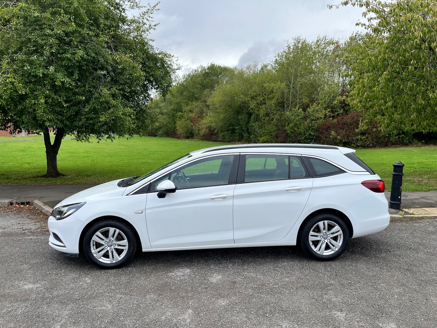 Used Vauxhall Astra 2019 for sale - 74912312: Photo 4
