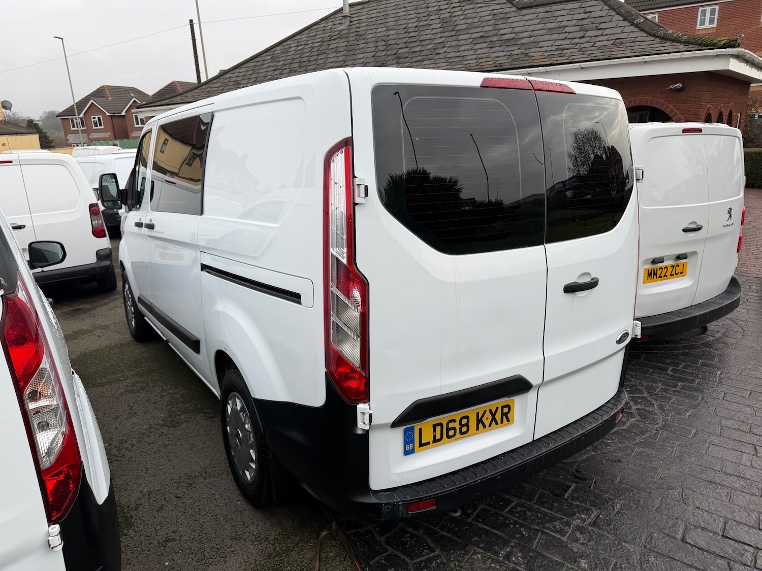 Used Ford Transit Custom 2018 for sale - 76932199: Photo 2