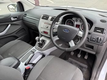 Used Ford Kuga 2010 for sale - 79044978: Photo